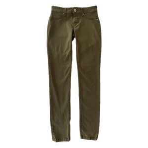 DL1961 Emma Low Rise Instasculpt Pants in Army Green in size 25